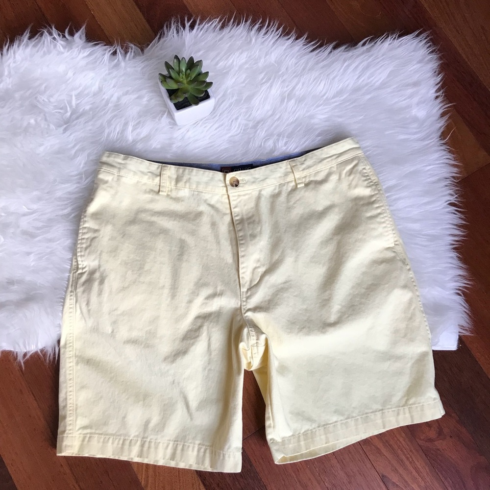 Chaps Size 38 Pale Lemon Flat Front Shorts